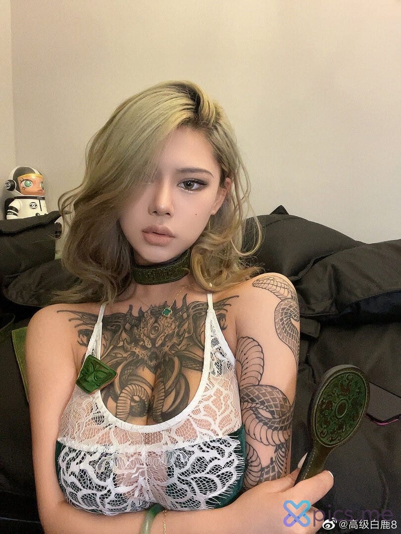 Nude deerwhite_ images 677