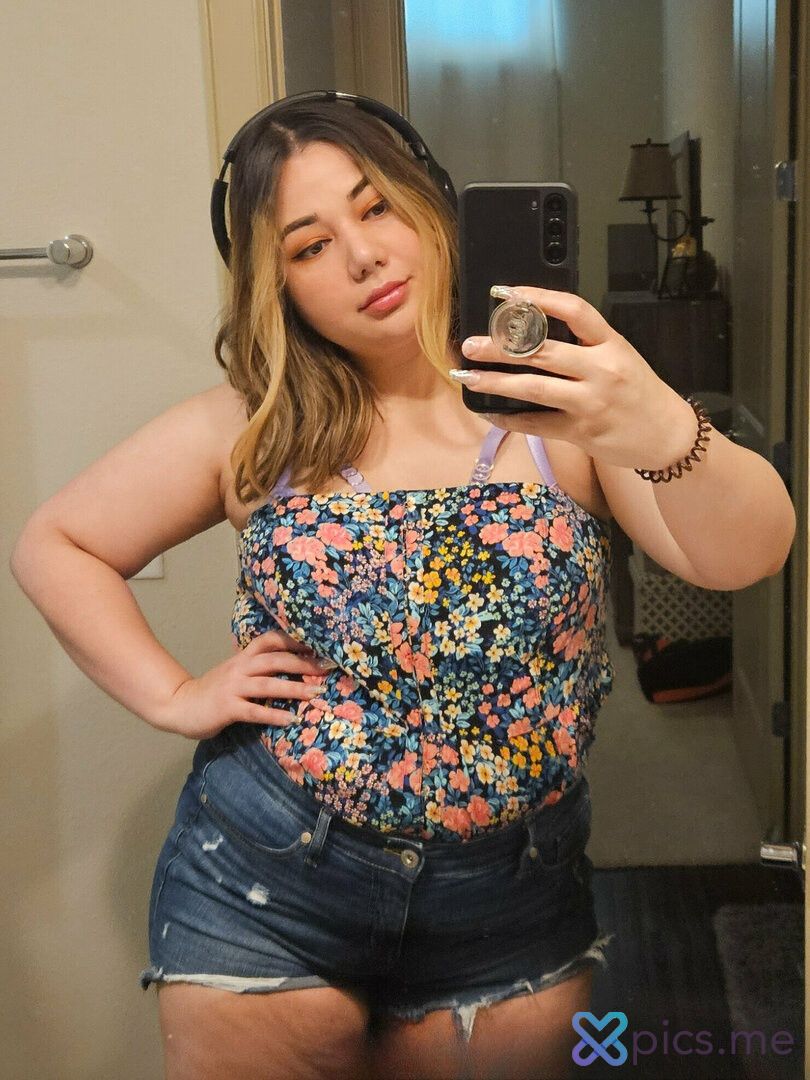CouchQueenie porn gal 55