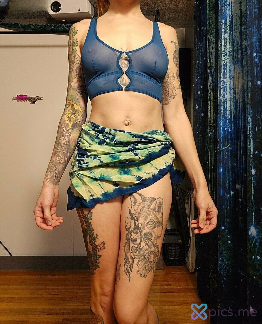 Onlyfans Mikayla Raines porn image 780