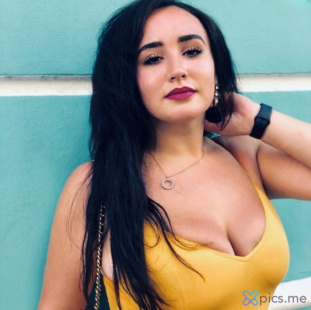 Onlyfans queenofhabibiss porn photos 898