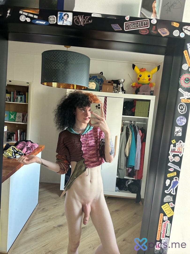 Onlyfans ZoeLaGoblina porn image 481