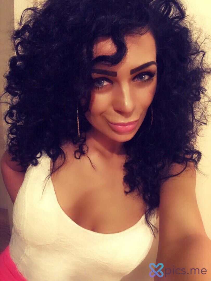 Onlyfans roxanaisma porn gals 488