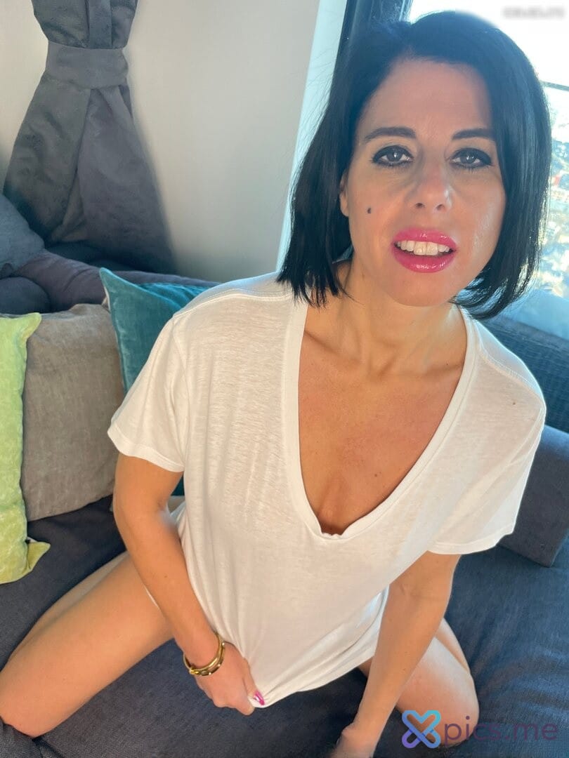 laura_lehman_official