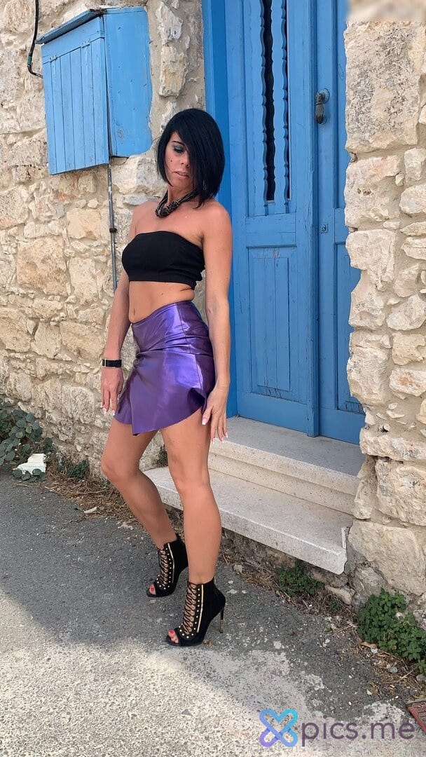 laura_lehman_official