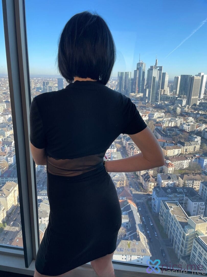 laura_lehman_official