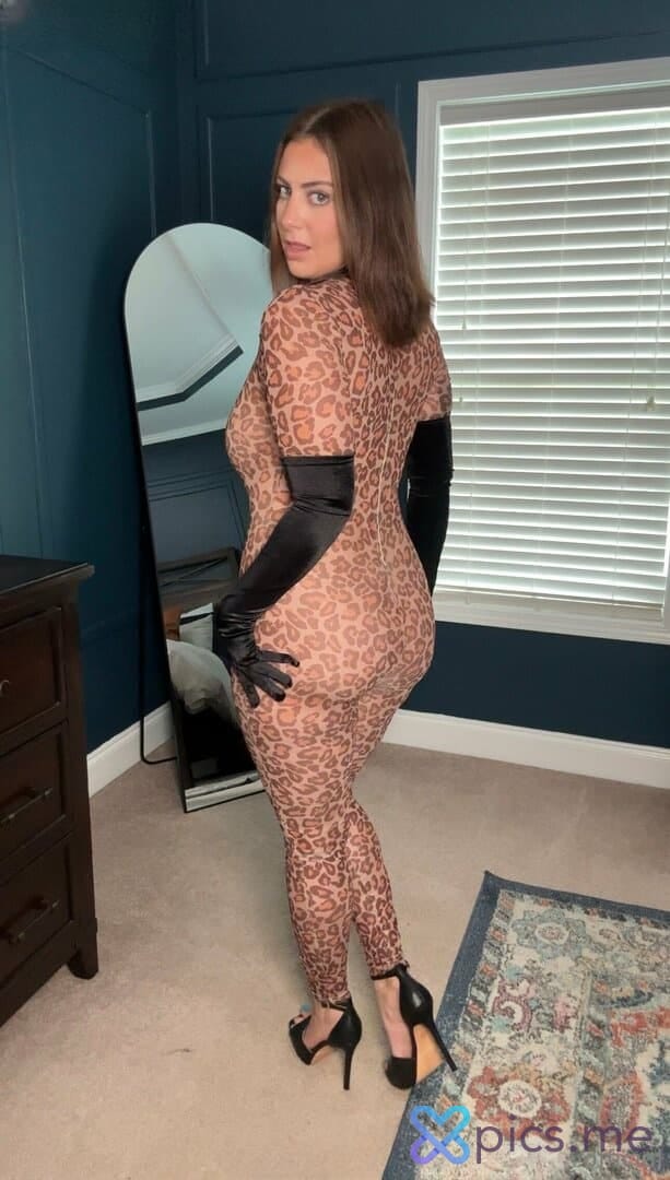 kellymonroeofficial