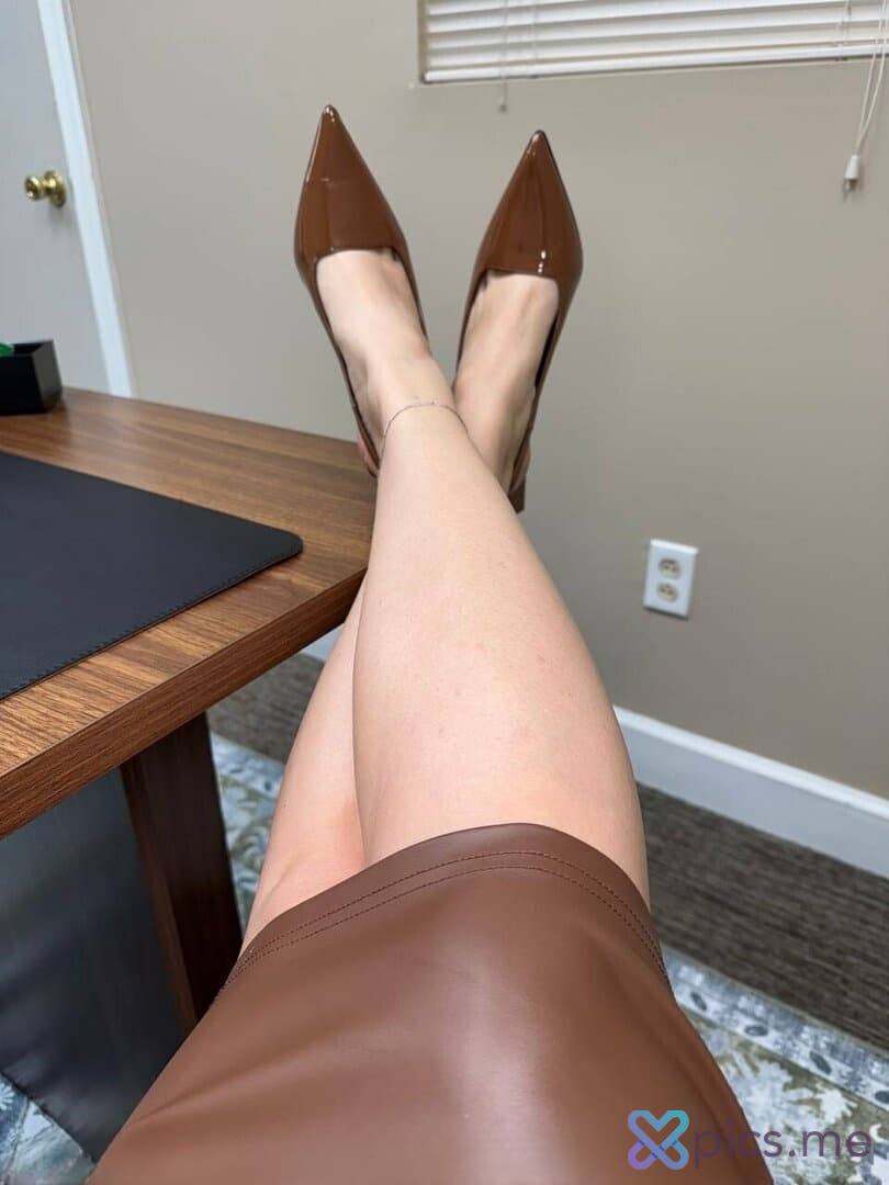 kellymonroeofficial
