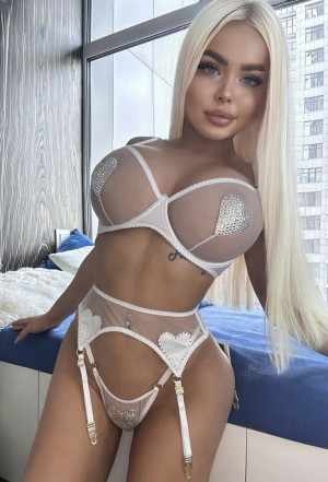 Nude Barbikkkkkkk porn pictures and XXX videos 